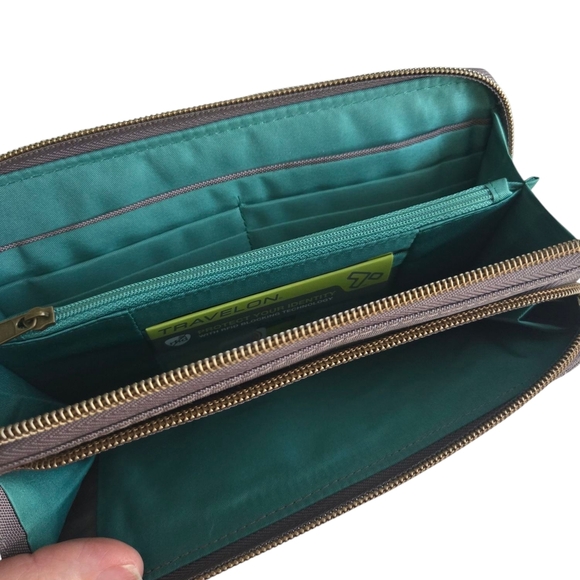 Travelon Safe ID quilted Blocking Brown Full Size Zip Clutch Wallet - Picture 3 of 5